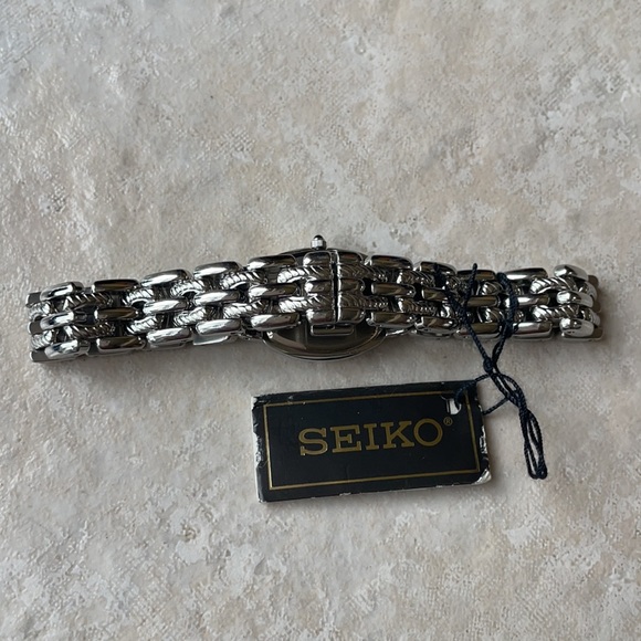 Seiko lady battery water resistant stainless steel main image 7